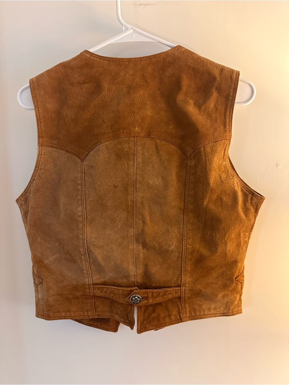Cripple Creek Women's Brown Suede Button-Front Vest - Picture 3 of 5